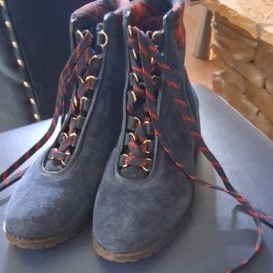 Women's Navy Suede Lace-Up Ankle Boots -like  New. Casual Outdoor Style